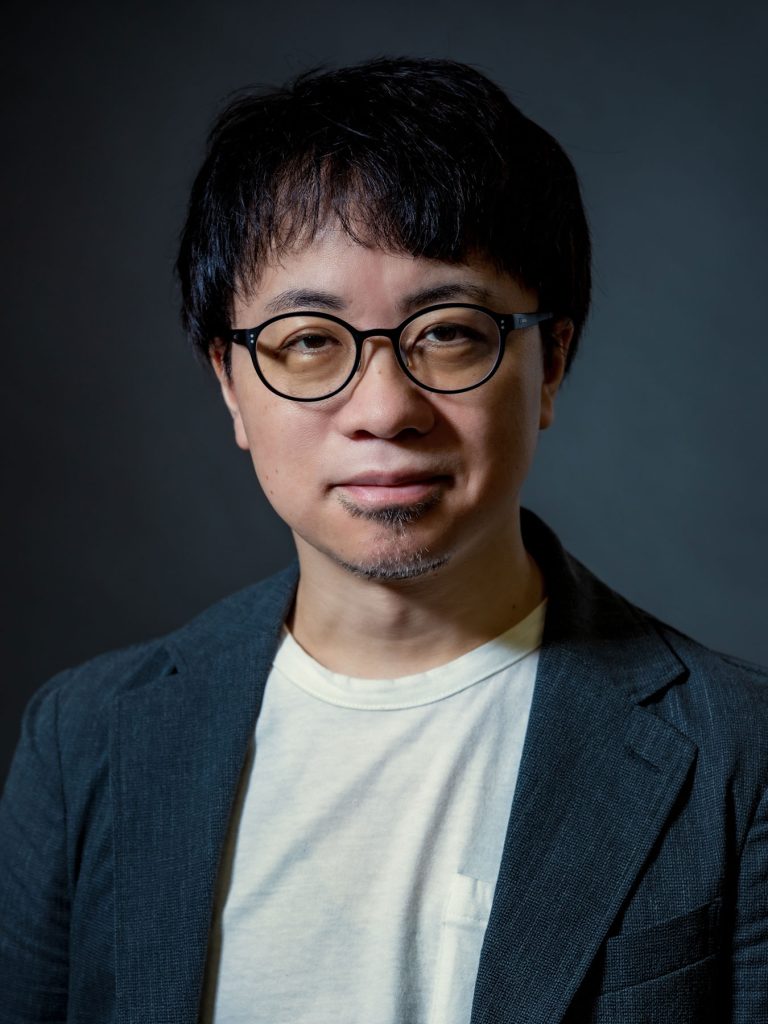 "Makoto Shinkai" auteur, scénariste et réalisateur du film